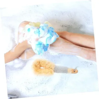Produktbild von Duschbürste zur Rückenpflege mit langem Griff, natürlichen Fasern und sanftem Peeling für Massage, Bad und trockene Haut