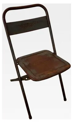 Produktbild von Klappstuhl aus stabilem Metall im Industrial Design für Gastronomie, Garten, Terrasse oder Balkon