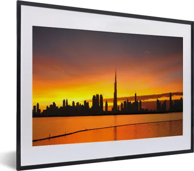 Produktbild von MuchoWow® MuchoWow® Gerahmtes Poster Stadthorizont und der Burj Khalifa in der Mitte 40x30 cm - Poster mit zchwarzem Bilderrahmen - Bilderrahmen - Poster im Rahmen