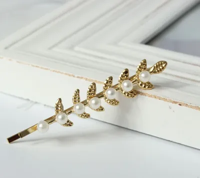 Produktbild von Metal Haarklammer Blatt mit Perlen in der Farbe Gold