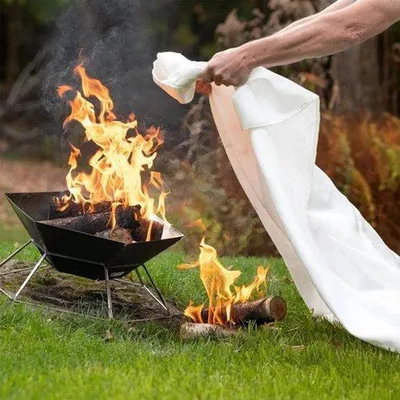 Immagine prodotto di Coperta antincendio in fibra di vetro per la protezione dalle fiamme - Confezione da 4 coperte antincendio DIN EN 1869:2019 - 4 pezzi da 1 m x 1 m