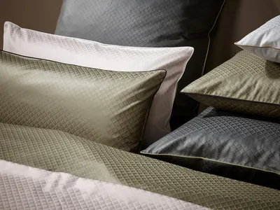 Produktbild von Curt Bauer Mako-Brokat-Damast-Kissenbezug einzeln Dessin 9008 AREZZO Farbe olive-3825 Größe 40x80 cm