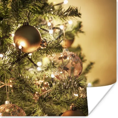 Produktbild von MuchoWow® Poster Ein Weihnachtsbaum mit bunten Kugeln 50x50 cm - Wohnzimmerdekoration