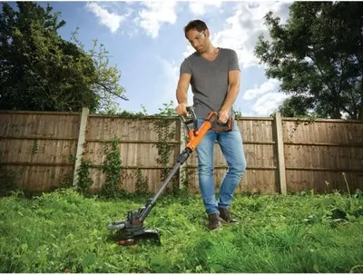 Produktbild von Rasentrimmer BLACK+DECKER STC1820EPC-QW, 18V, 28cm Schnittbreite, Inkl. 18V Batterie, 2 Geschwindigkeiten, 180° Drehkopf