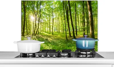 Produktbild von KitchenYeah® Spritzschutz Küche - Küchenrückwand - Wandschutz für Herd und Spüle - Natur - Bäume - Wald - Grün - Sonnenlicht 90x60 - Alu-Dibond (Alternative zum Spritzschutz aus Glas) - Hitzebeständi