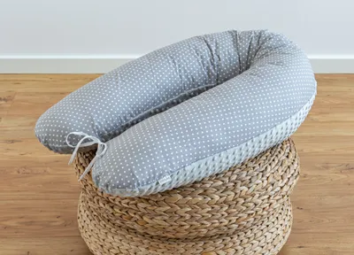 Produktbild von 170 cm M/L Mini Pünktchen/ Minky Grau Seitenschläferkissen Medium-WEICH Füllung Kissen + Bezug Stillkissen Schwangerschaftskissen Relaxkissen LOOLAY®