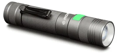 LED-Taschenlampe 800 Lumen, wiederaufladbar, mit Clip & Magnet