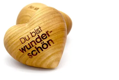 Holz-Handbedel Herzform, Gravur 'Du bist wunderschön', 6,5x5,5 cm