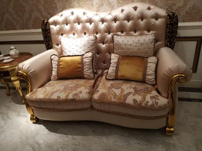 Produktbild von Eleganter Zweisitzer Couch Sofa 2 Sitzer Polster Fernsehsessel Barock Rokoko Neu