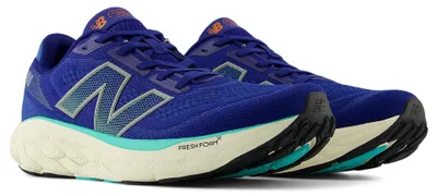 Productafbeelding van NEW BALANCE 880 V14 heren hardloopschoen, kleur Inkwell, maat 40