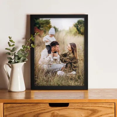 Produktbild von MG Design 3er Set Bilderrahmen Schwarz 28x35 cm - Echtholzrahmen mit Acrylglas, hoch/quer, zum Aufhängen & Aufstellen