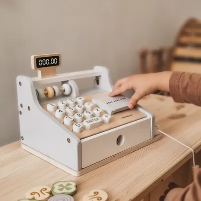 Zdjęcie produktu dla Drewniana kasa sklepowa fiskalna z akcesoriami