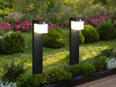 Produktbild von 2er Set Pollerleuchten mit Bewegungsmelder Solar und Strom Hybrid Wegbeleuchtung