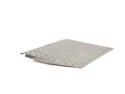 Produktbild von Türschwellenrampe 7 bis 15 cm höhe - Rollstuhlrampe rutschfest aus Aluminium, 79 cm breite Rampe für Türschwellen bis 250 kg Belastbar