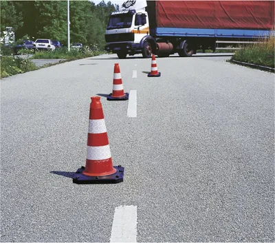Produktbild von Reflex-Leitkegel rot/weiß vollreflektierend, Kunststoff, Höhe 500 mm