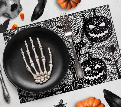 Produktbild von Halloween Tischset Kürbis Geister Spinnen Gruseldekor schaurige Tischdecke Gruselmotive für Festlichkeiten Schwarz Weiß Hexennacht Esszimmer Dekoration, Farbe: Schwarz