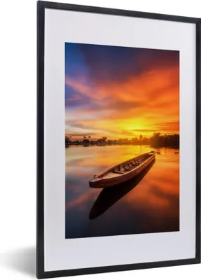 Produktbild von MuchoWow® Gerahmtes Poster Boot - Wasser - Sonnenuntergang - Orange - Wasser 40x60 cm - Poster mit Schwarzem Bilderrahmen Wandposter Rahmen Foto Bilder - Poster in Rahmen
