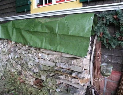 Obrázok produktu pre Vodotesná zelená ochranná páska na drevené terasy, ľahká, 90 g/m², 150 x 6 m – krytina na drevo s očkami
