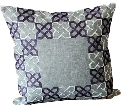 Productafbeelding van Kussensloop met krullenmotief, lichtgrijs, grijs, 40x40 cm