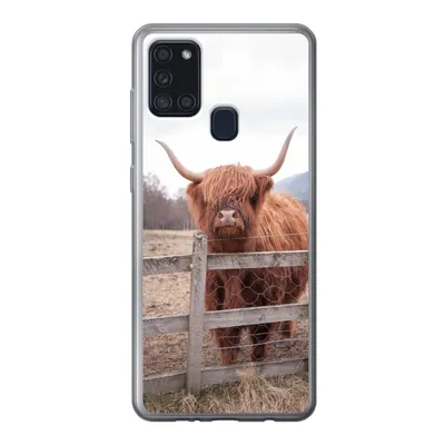Produktbild von MuchoWow® Handyhülle Schutzhülle Hülle für Samsung Galaxy A21s Scottish Highlander - Gras - Zaun Silikon Softcase Handy Hülle - Hartschale