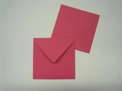 Produktbild von Briefumschläge 125x140mm 100g/qm gummiert VE=100 Stück fuchsia