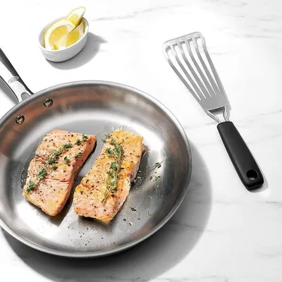 Produktbild von Kleine Edelstahlspatel 30cm für Fisch, Pfannkuchen