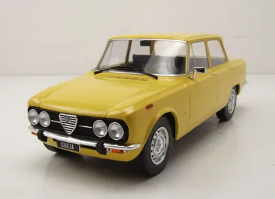Produktbild von MCG 18334 Alfa Romeo Giulia Nuova Super 1974 hellgelb 1:18