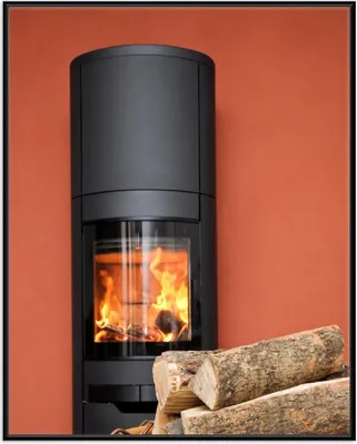 Produktbild von Wallario Wandbild Kamin Romantik, Größe: 40,30 x 50,30 cm, Poster mit schwarzem Aluminiumrahmen