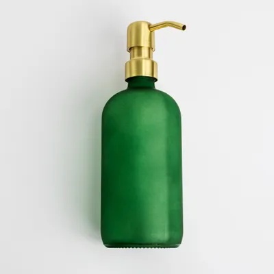 Produktbild von Natural Goods Berlin KLEAN Seifenspender mit Etiketten, hochwertiger & nachfüllbarer Seifenspender für Küche & Bad, matt Grün, Edelstahl Pumpkopf Gold, 500 ml