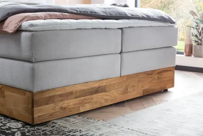 Produktbild von Belanoti MARBO Boxspringbett 160x200 mit Bettkasten 7-Zonen Taschenfederkern Matratze inklusive Visco Topper Bett 160x200 Eiche in der Farbe Weissgrau H2/H3 Polsterbett mit Massivholz Eiche
