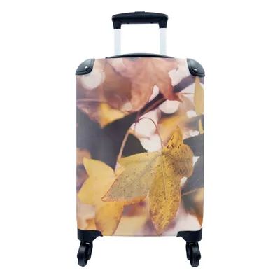 Produktbild von MuchoWow® Koffer Handgepäck Trolley Rollkoffer Kleine Reisekoffer mit 4 Rollen - Blätter - Ahorn - Herbst - Jahreszeiten - Cabin Size < 55x40x23 cm & 55x40x20 cm - Fotokoffer - Kabinenkoffer - Boardgepäck - Reise-Box - Reisekoffer - Reisegepäck - Koffer mit Bild - Trolley für Kinder