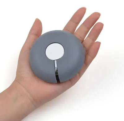 Productafbeelding van Siliconen bandje voor Apple Watch, grijs. Oplaadstation met USB en LED-indicatorlampje