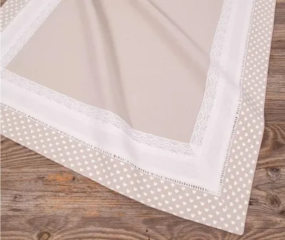 Produktbild von Tischdecke TRAUDL Herzen Spitze beige, 100 % Baumwolle, in 70x70 cm