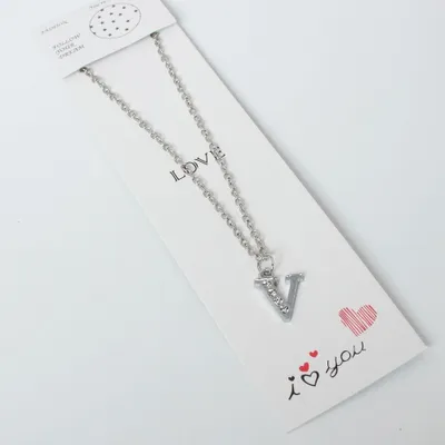 Produktbild von Halskette mit Strass Buchstaben Anhänger Buchstabe Buchstabe V