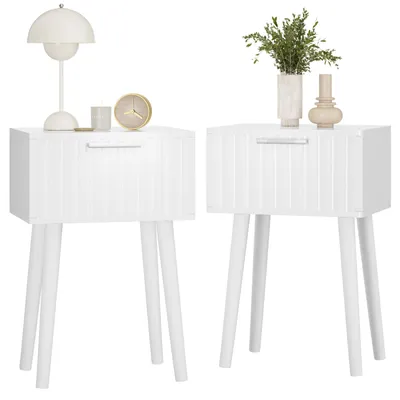 2er-Set Nachttische mit gerippter Front, Holzbeine, Weiß