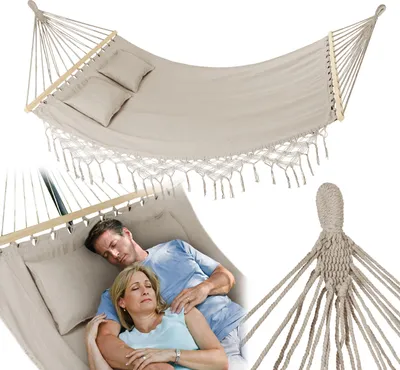 Produktbild von Outtec® Hängematte mit 2 Kissen - 200x150 cm, bis 220kg - Boho Hammock für Outdoor, Garten, Balkon - für Kinder und Erwachsene