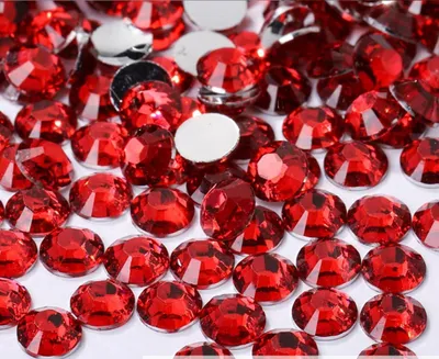 Productafbeelding van Strass steentjes - Glitter steentjes - Decoratie maken - Transparante kristallen - 1000 stuks - Rood