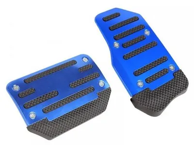 Produktbild von Aluminiumpedaalkappen für Automatikfahrzeuge, 2 Stück, antislip, einfach zu installieren, Maße 8,5 x 13 cm und 8 x 16 cm.