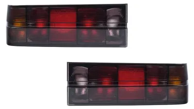 Imagen del producto de Luces traseras para BMW Serie 3 (E30), modelos berlina, coupé y cabriolet, versión anterior al restyling, fabricados entre 1982 y 1987.