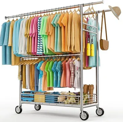 Productafbeelding van Unyqoos® Robuuste, verrijdbare kledingrek – 3 verstelbare stangen (95–153 cm), 8 haken, metalen mand, draagvermogen van 160 kg, vergrendelbare wielen