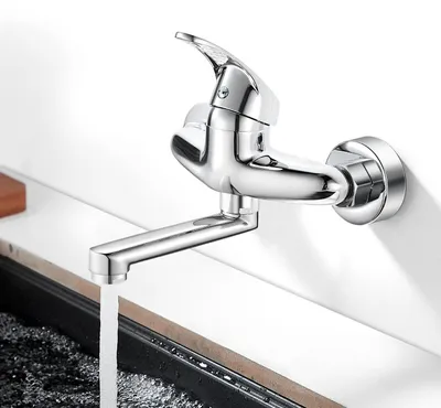 Zdjęcie produktu dla Bateria kuchenna montowana na ścianie, obrotowa o 360°, wylewka obrotowa, długość 150 mm, mosiądz chromowany, regulowany rozstaw otworów montażowych: 135-165 mm