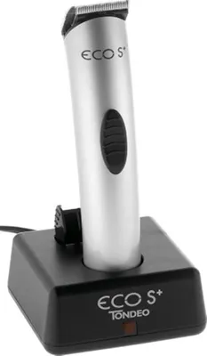 Produktbild von Tondeo Haarschneidemaschine & Barttrimmer ECO S PLUS, Silber, Akku, Verchromter Kohlenstoffstahl, 130g, 30mm Schneidplattenbreite, 0,5-7,5mm Schnittlänge, Easy-Cleaning Schnellwechselsystem, ergonomischer Griff, Netz- und Akkubetrieb, 4 Kammaufsätze, weltweit einsetzbar, 60 Min. Akkulaufzeit, 6-8 Std. Ladezeit