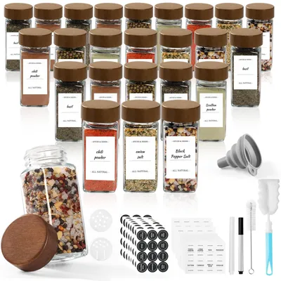 Zdjęcie produktu dla Elzusha - Zestaw 24 szklanych słoików do przypraw o pojemności 120 ml - z drewnianymi pokrywkami z drewna akacji i etykietami