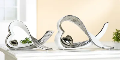 Produktbild von Gilde Dekoobjekt, Herz, Keramik, weiß, silberfarben, VE 4, 2fach sortiert Höhe: 15.00 cm Breite: 25.00 cm Tiefe: 9.00cm 33943