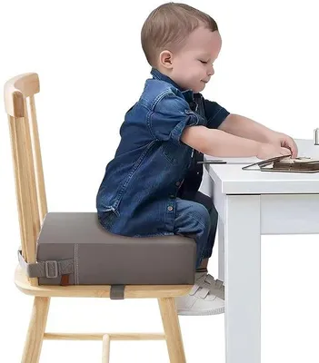 Produktbild von Famanu Sitzverhöhnung für Kinder, flexibel, waschbar, tragbar, Kunstleder, 2 Sicherheitsgurte, rutschfeste Erhöhung, grau