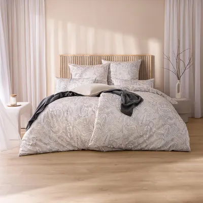 Produktbild von Estella Schweizer Premium Satin Bettwäsche 135x200 Birgit puder Paisley 2193-202