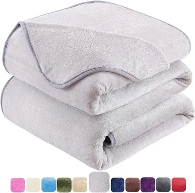 Produktbild von Famanu Fleece Decke - Doppelseitig Wendbar - 150x200 cm - Grau