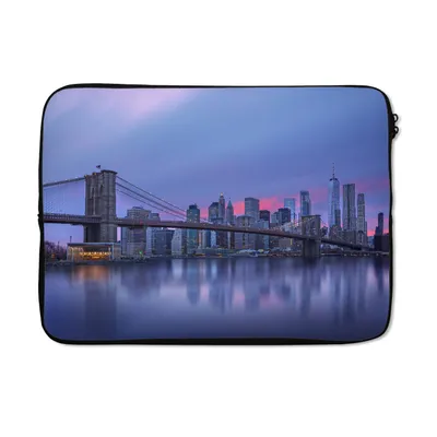 Produktbild von MuchoWow® Laptop Hülle 13 Zoll New York hinter der Brooklyn Bridge Laptoptasche - Laptophülle - Sleeve - Rundumschutz