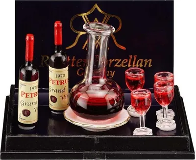Zdjęcie produktu dla Miniaturowa karafka do wina z porcelany z butelkami wina i kieliszkami