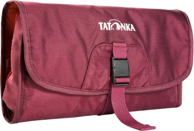 Produktbild von Tatonka Small Travelcare Kulturbeutel bordeaux red